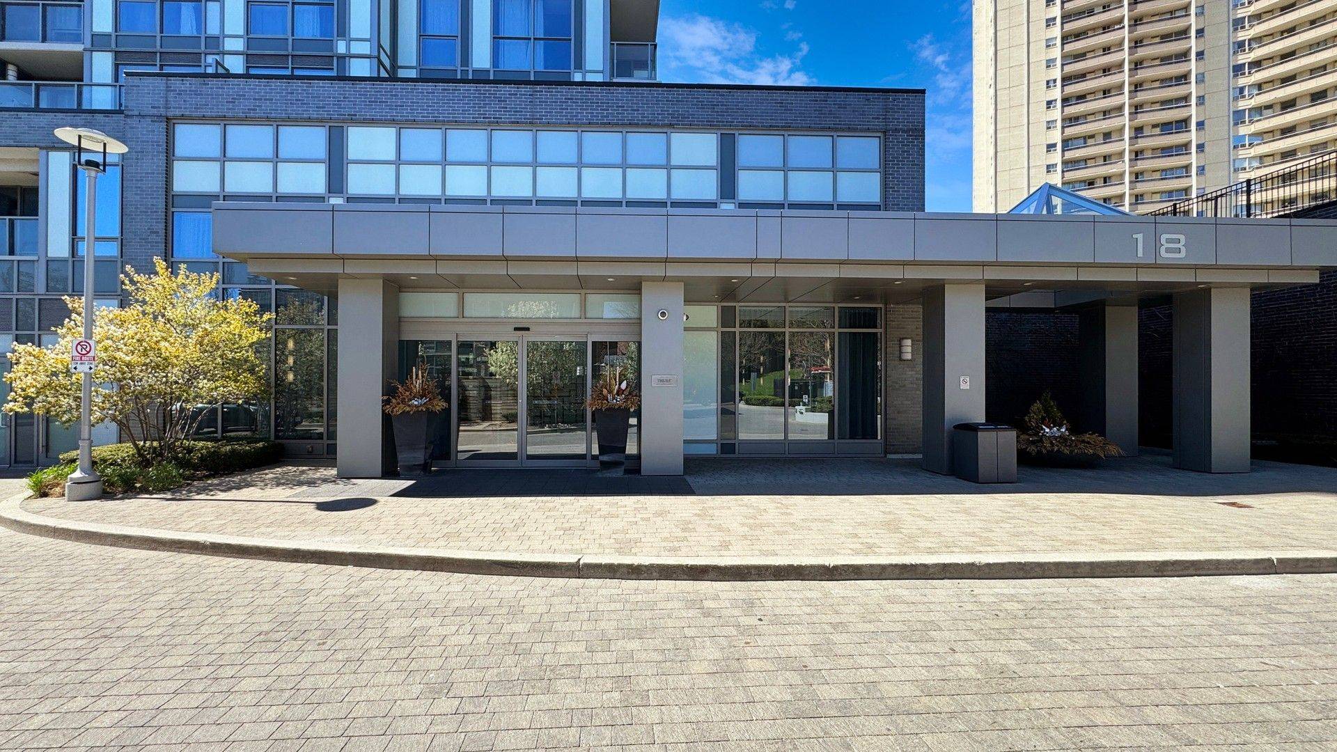 Toronto C13, ON M3A 0A4,18 Graydon Hall DR #303