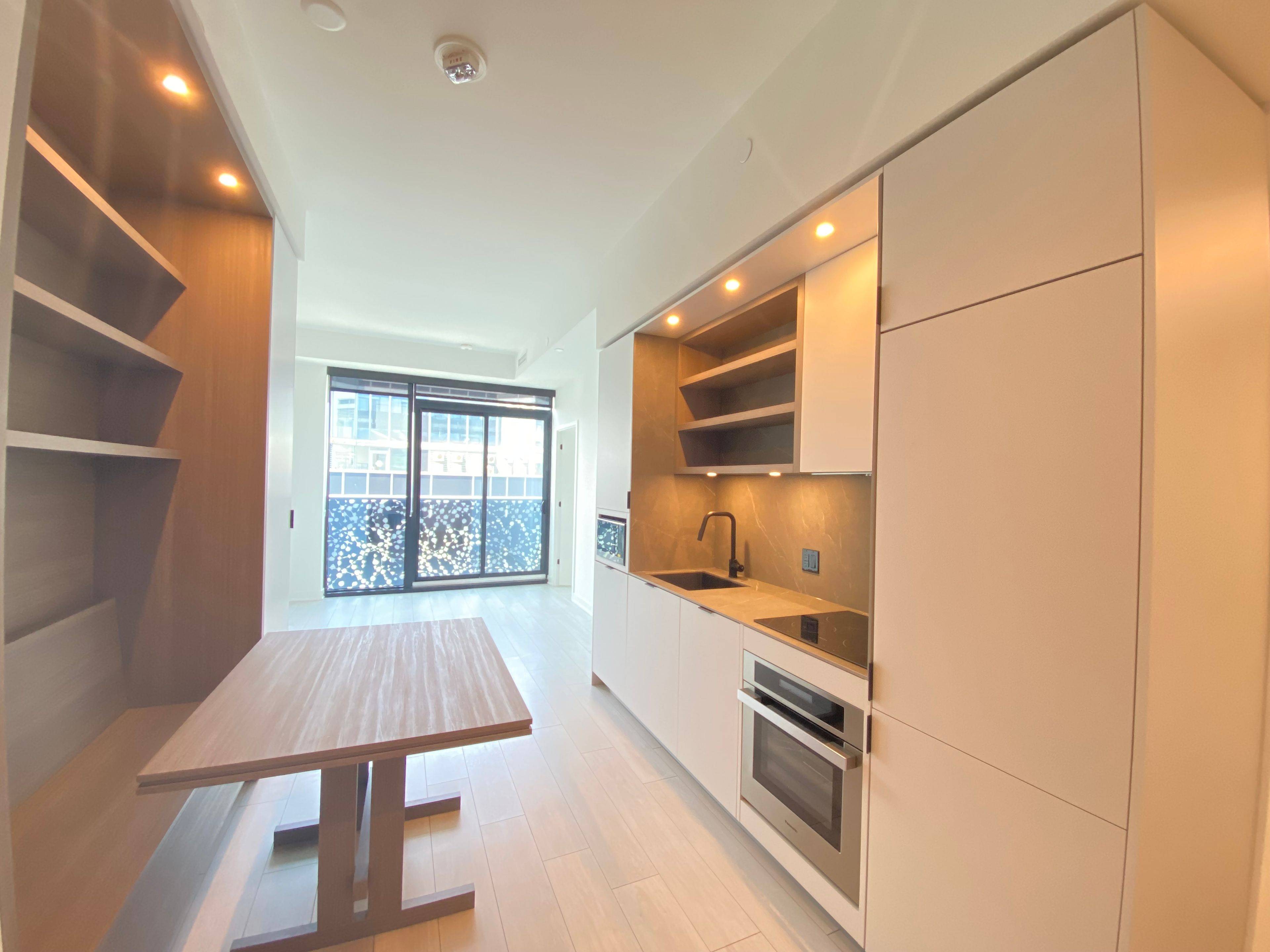 Toronto C08, ON M4Y 0J1,55 Charles ST E #4807