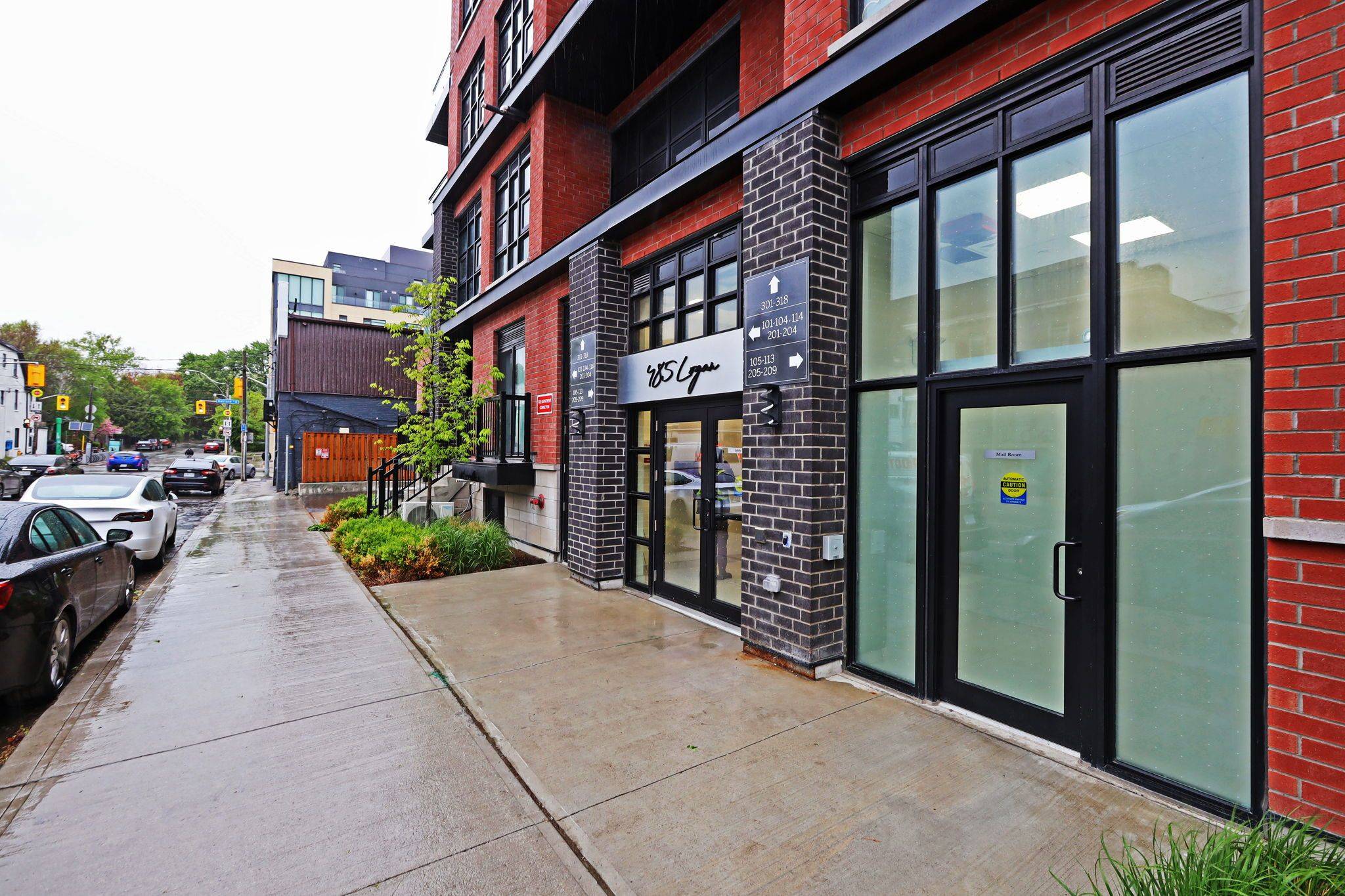 Toronto E01, ON M4M 2P5,485 Logan AVE S #207