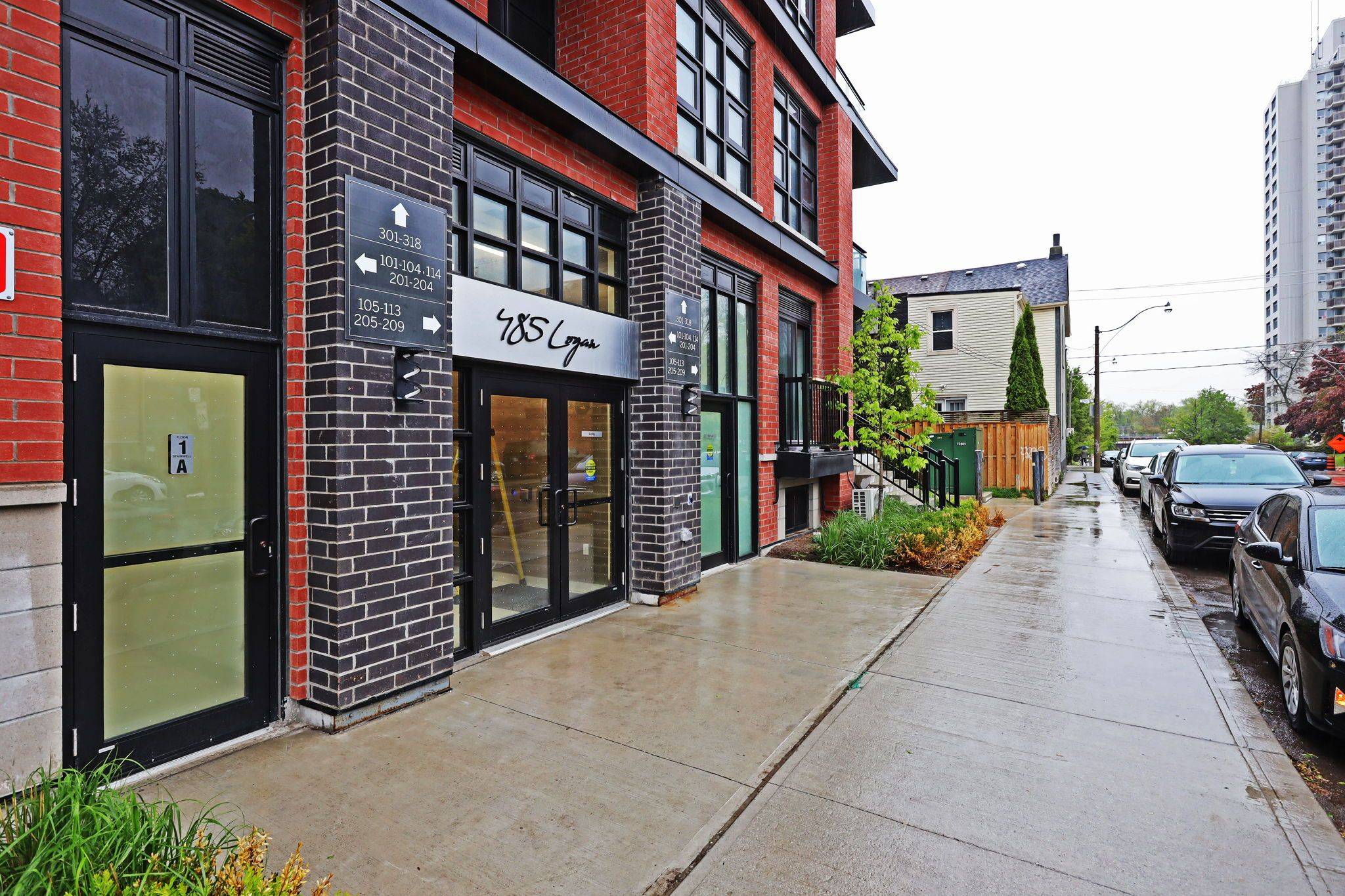 Toronto E01, ON M4M 2P5,485 Logan AVE S #207
