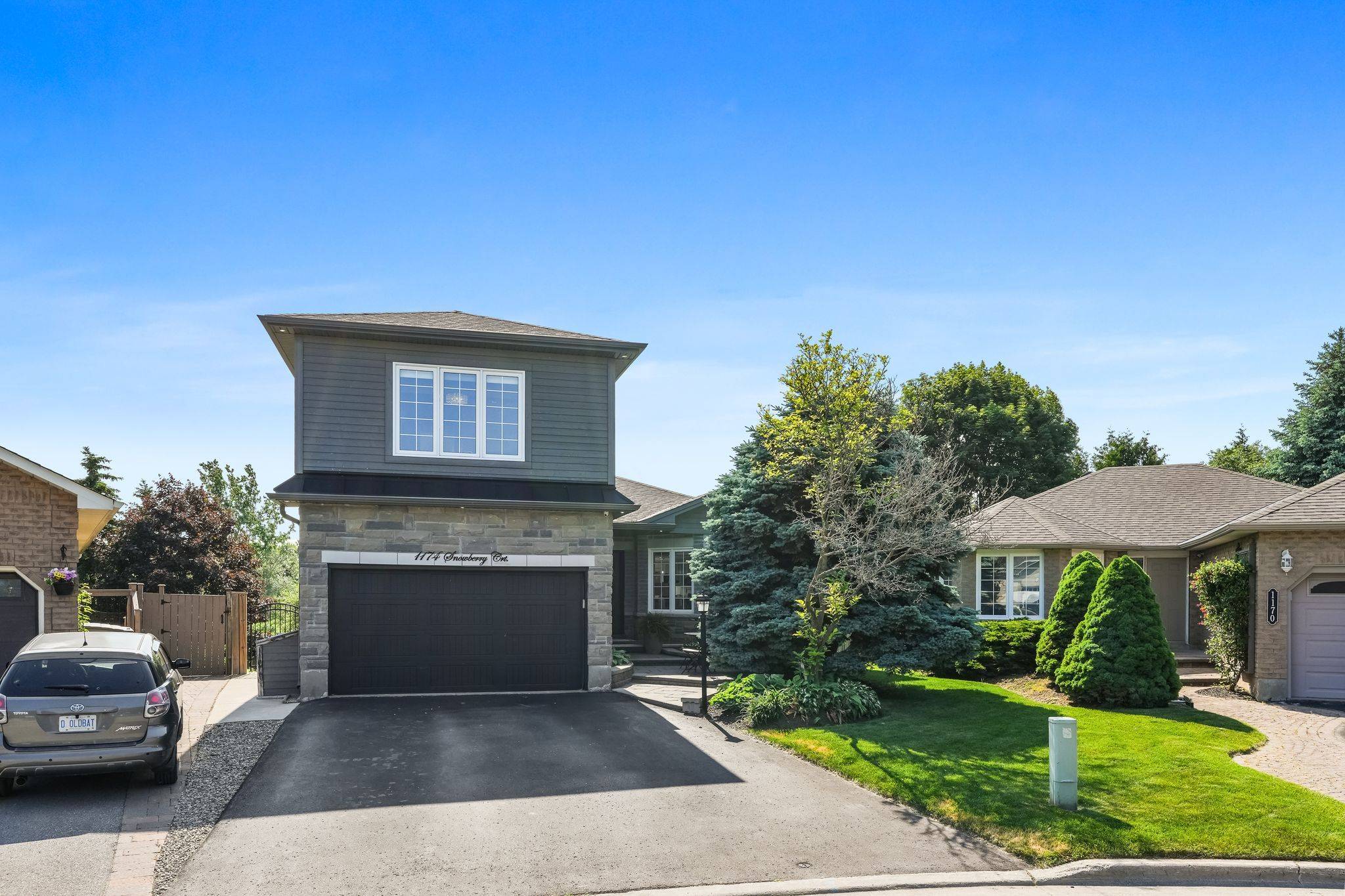 Oshawa, ON L1K 2J3,1174 Snowberry CT