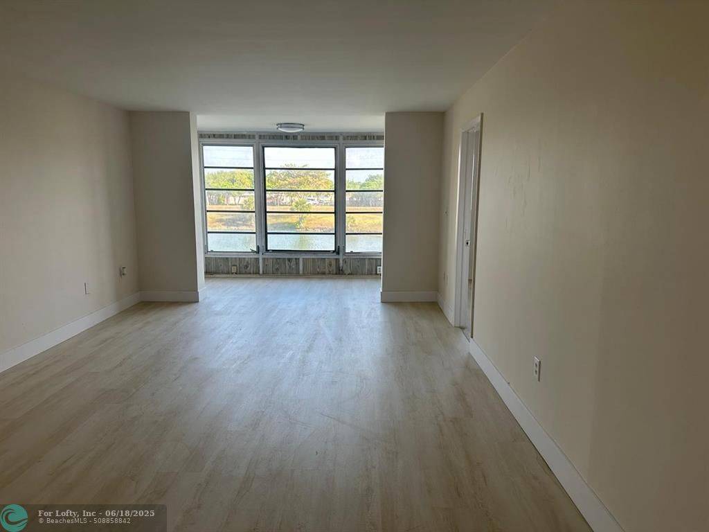 8300 Sunrise Lakes Blvd  #204, Sunrise, FL 33322