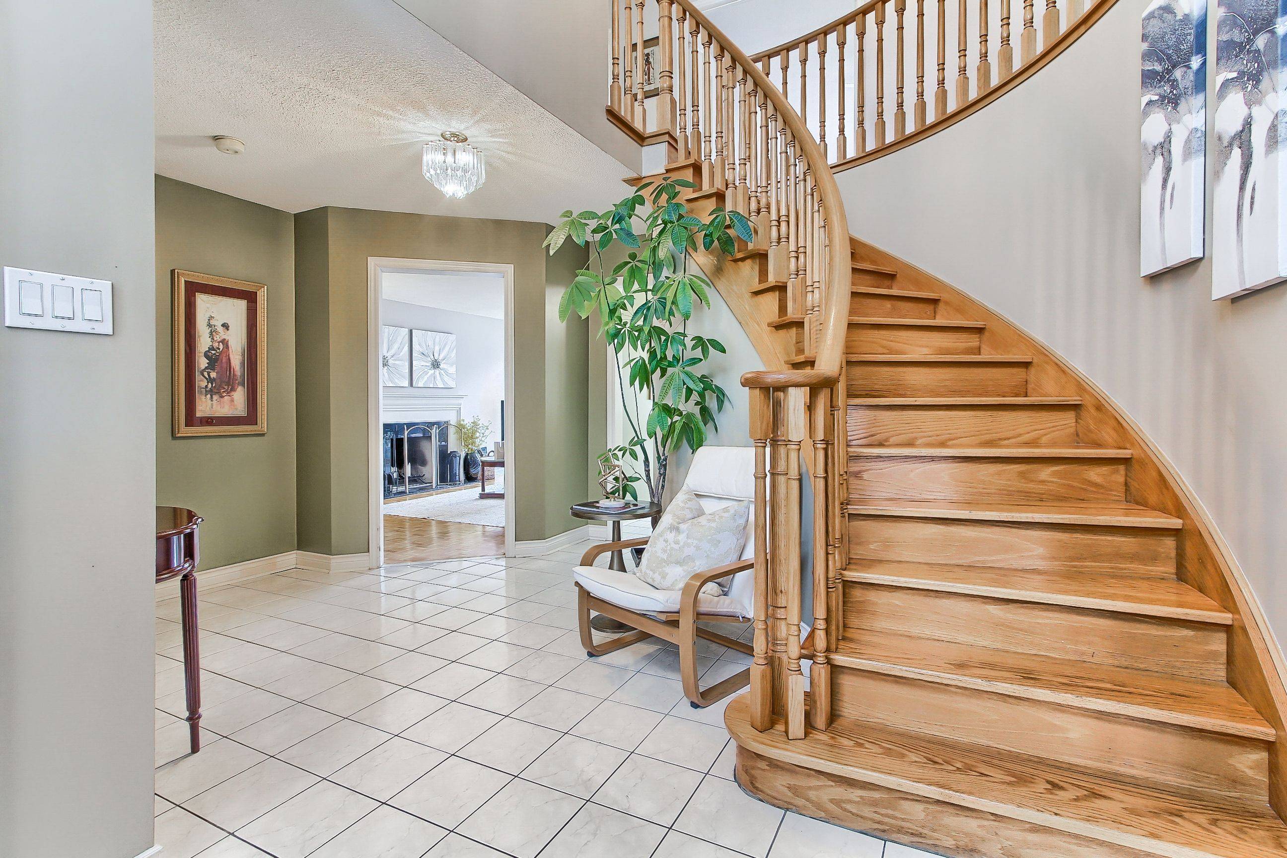 Newmarket, ON L3X 1V8,611 Gagnon PL