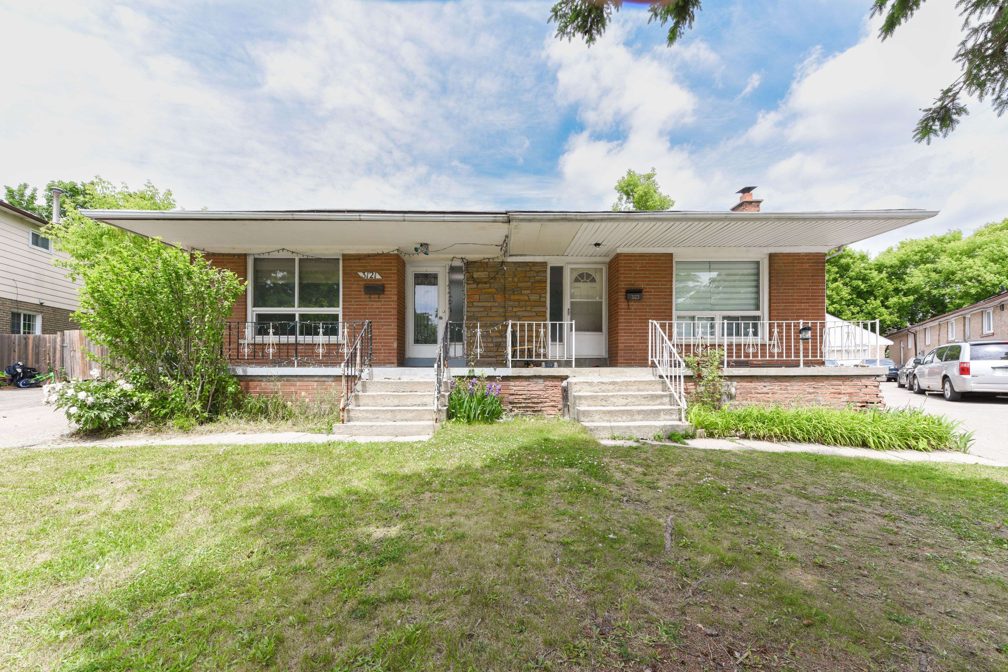 3121 Purnell CT, Mississauga, ON L4T 2J7