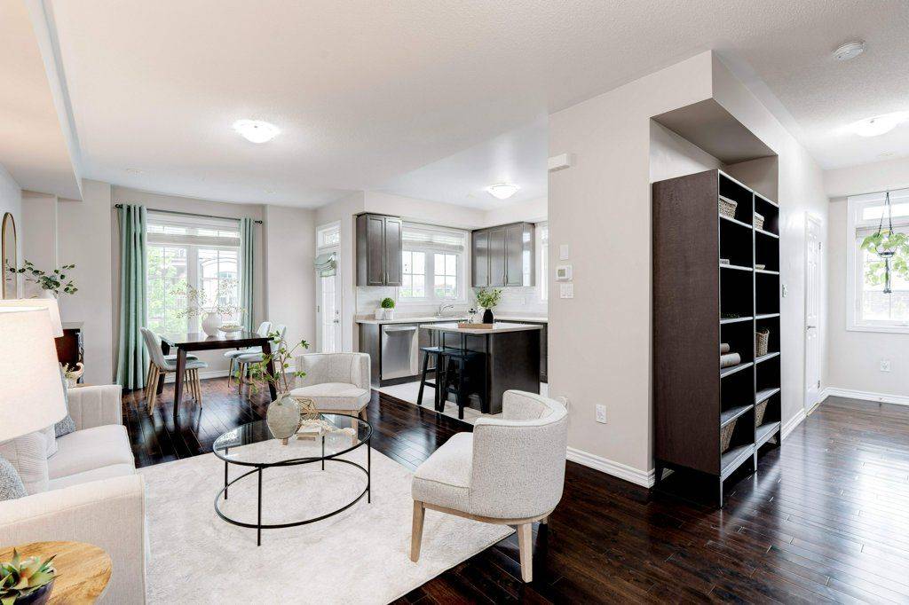 Oakville, ON L6M 0S4,2435 Greenwich DR #35