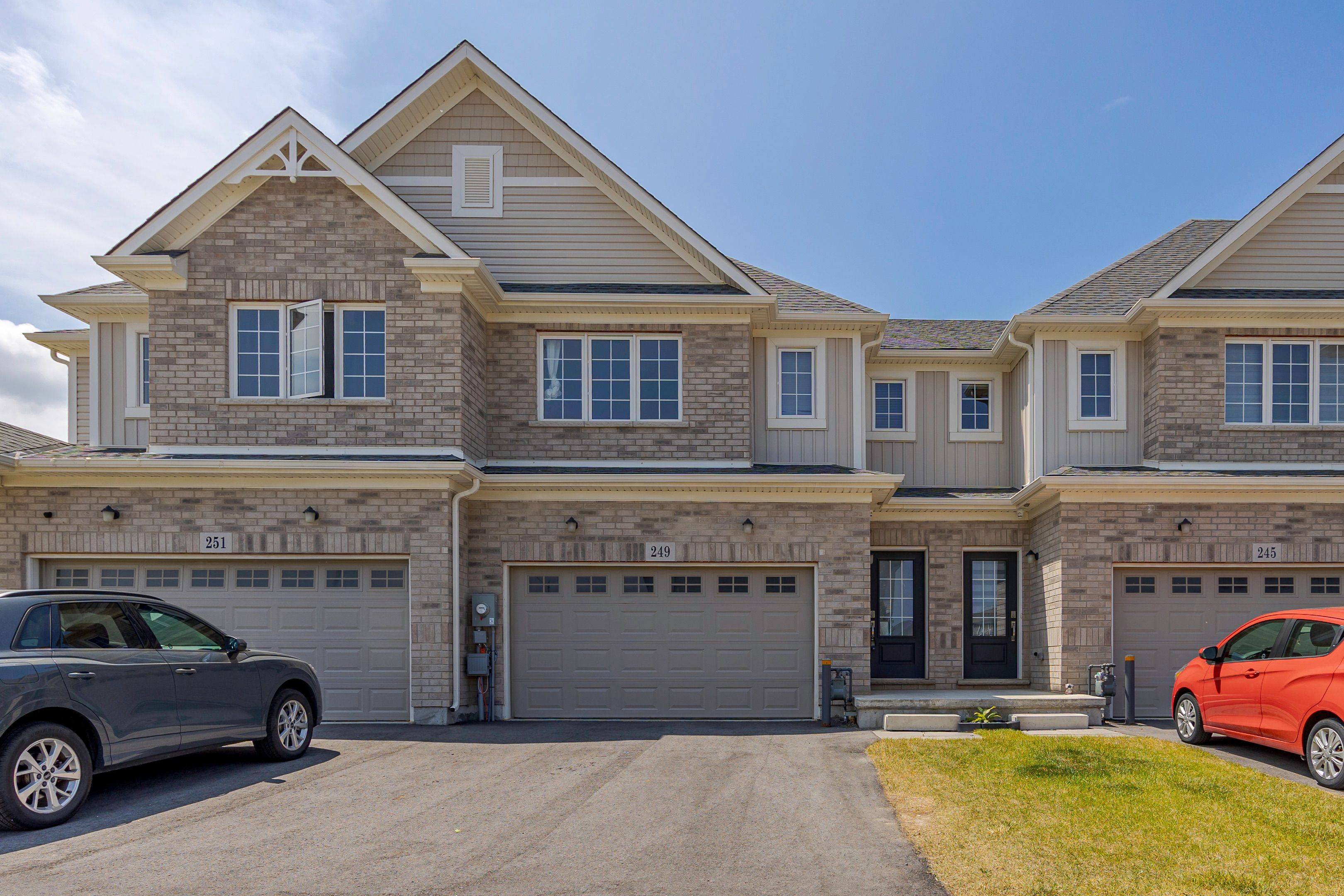249 BUR OAK DR, Thorold, ON L2V 0L7
