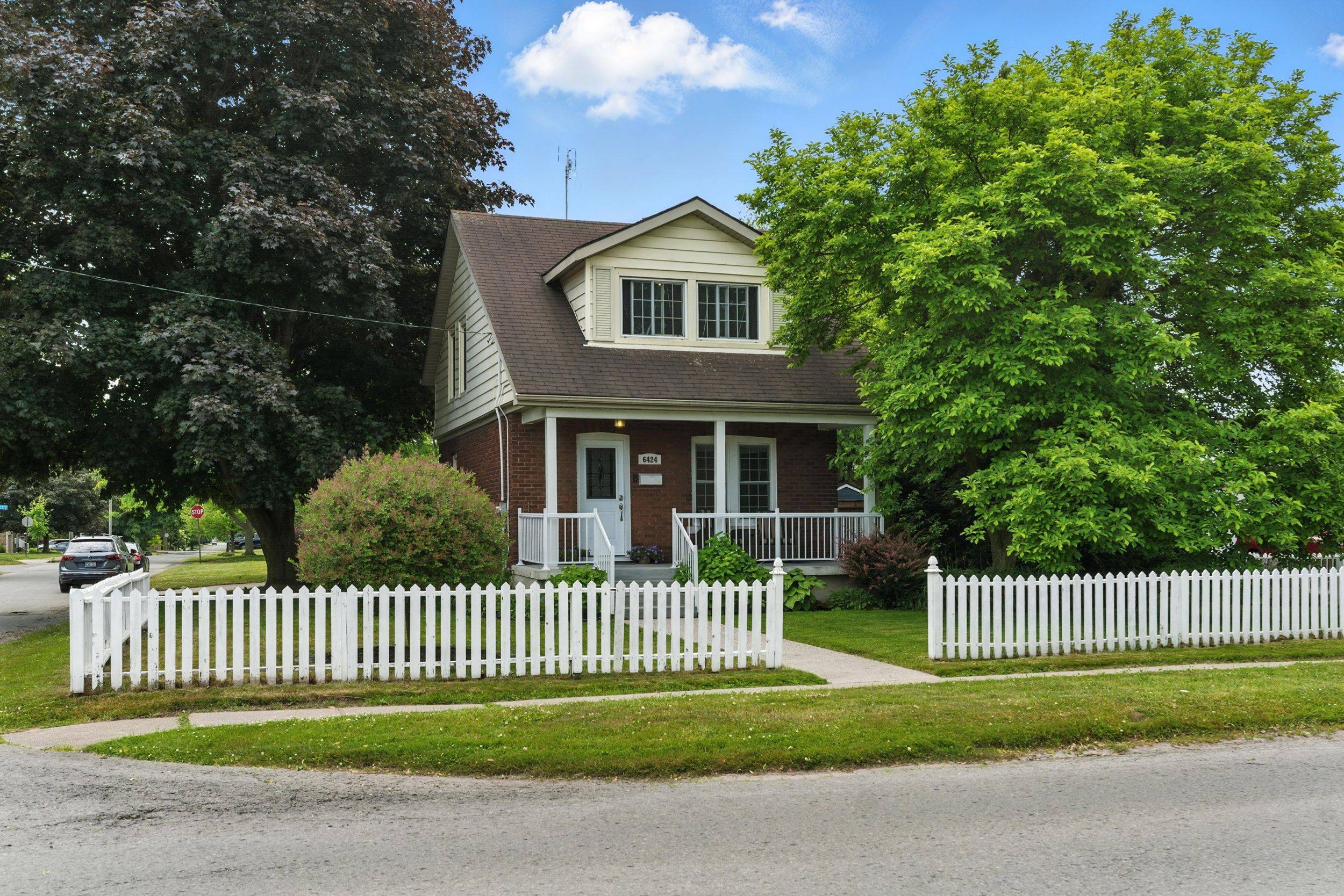 Niagara Falls, ON L2J 1Z5,6424 Riall ST
