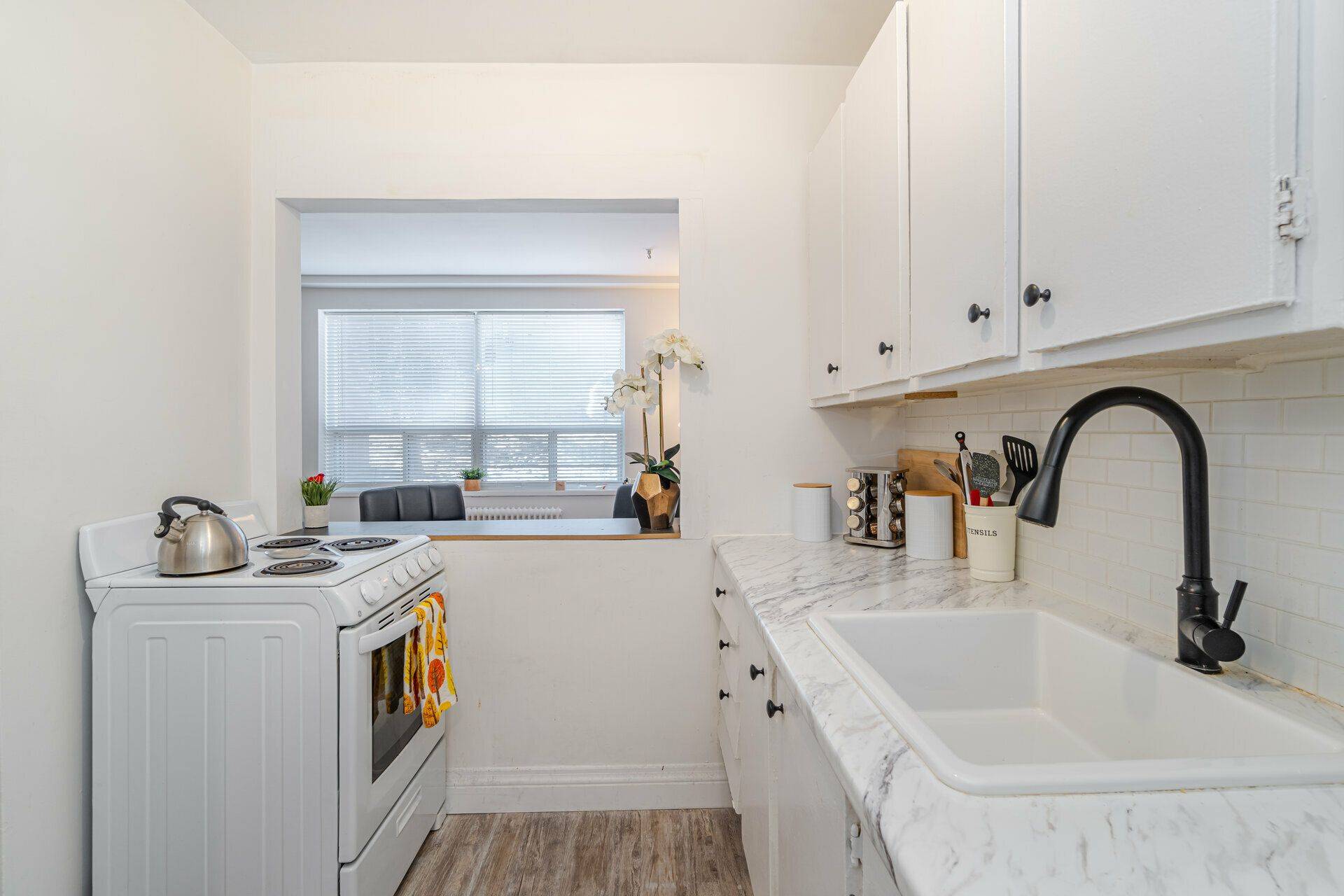 Hamilton, ON L8S 2N5,57 Mericourt RD #103