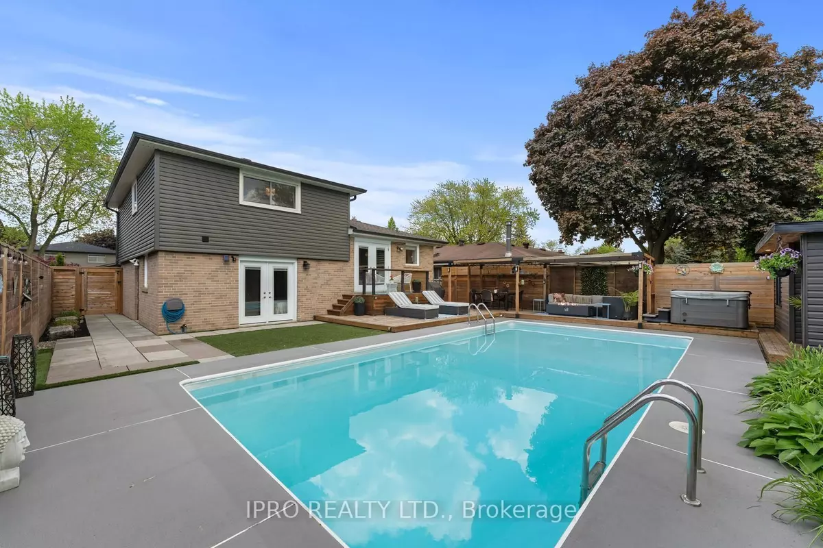Brampton, ON L6W 2J9,132 Bartley Bull Pkwy