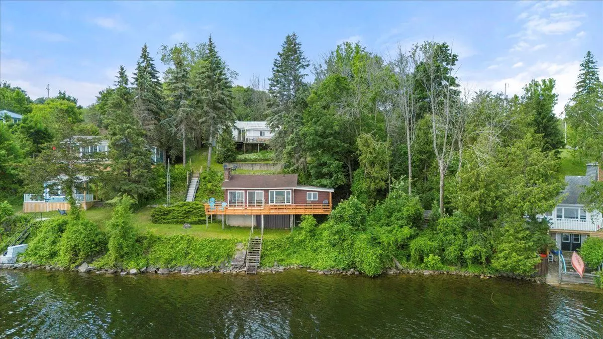 Prince Edward County, ON K0K 2T0,11364 Loyalist Pkwy