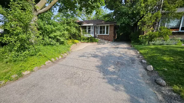 445 Paliser CRES N, Richmond Hill, ON L4C 1R7