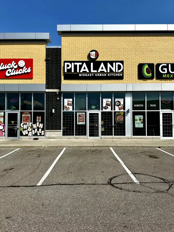 70 World DR ##A6, Mississauga, ON L5T 2Z3