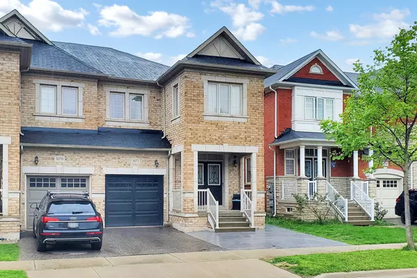 Oakville, ON L6M 0S7,3072 Janice DR