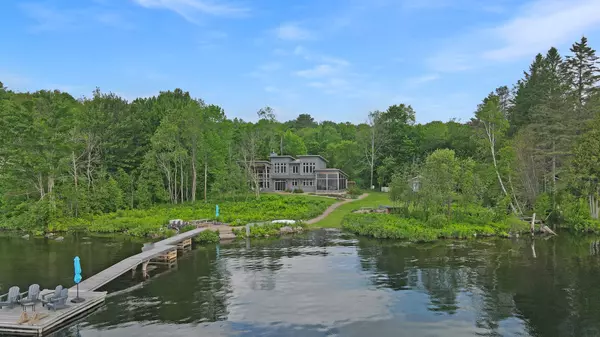 1049 Twin Rocks LN, Algonquin Highlands, ON K0M 1S0