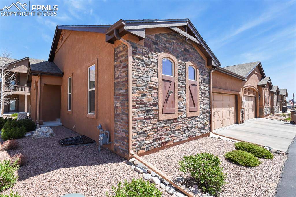 8461 Glen Carriage GRV, Colorado Springs, CO 80920