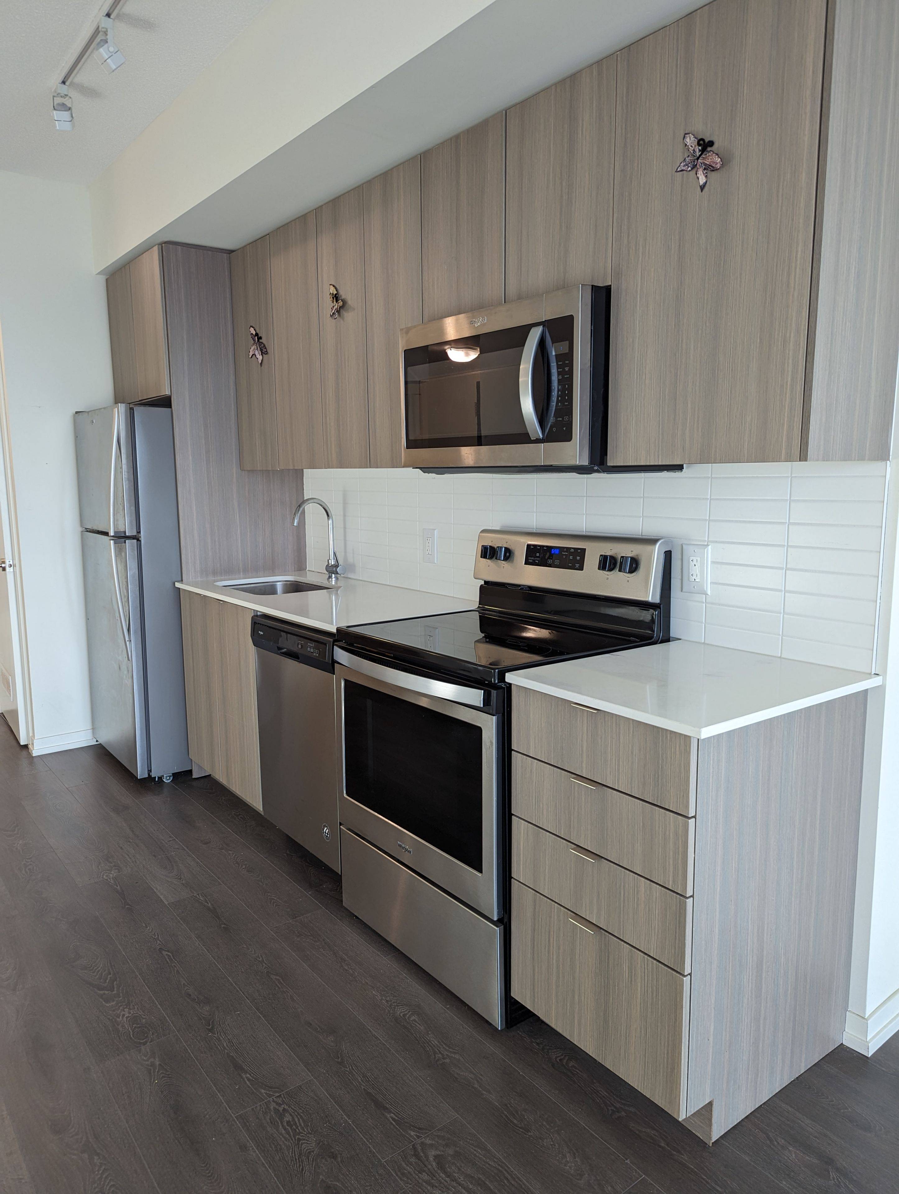 Toronto C15, ON M2K 2J7,3237 Bayview AVE #901