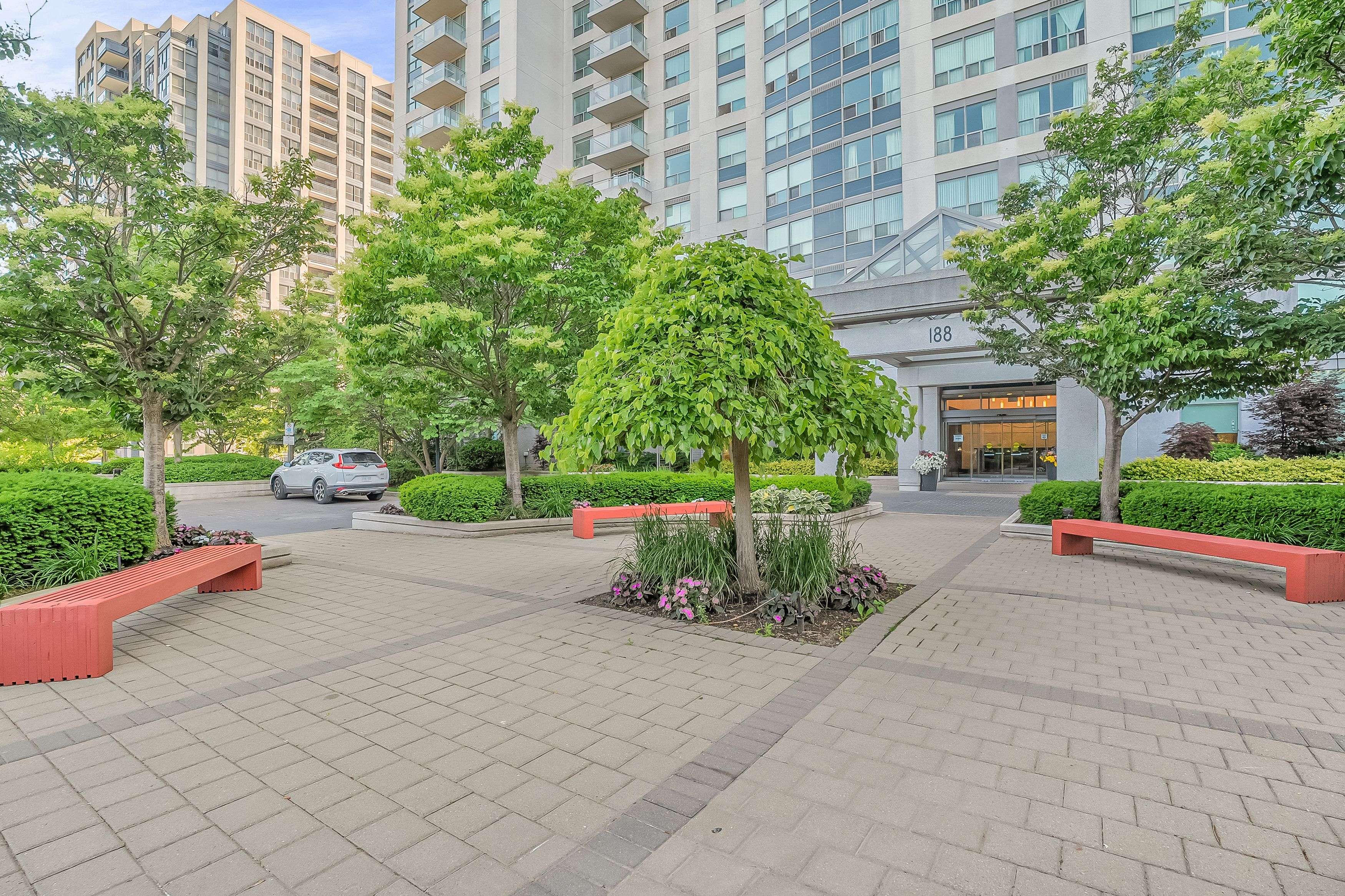 Toronto C14, ON M2N 6Z5,188 Doris AVE #802