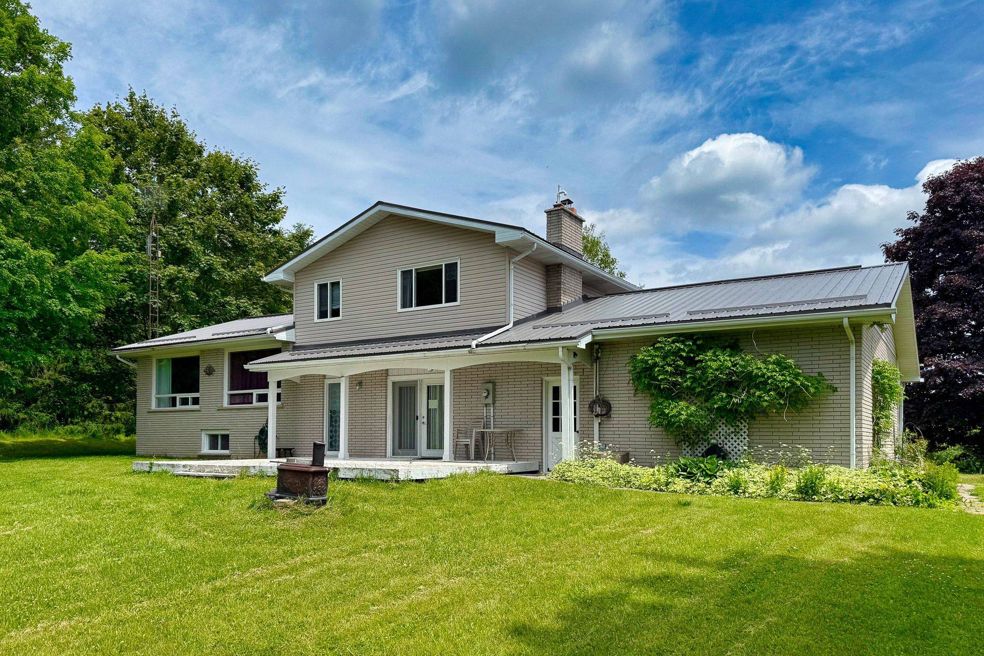 Oshawa, ON L1H 7K4,4106 Grandview ST N