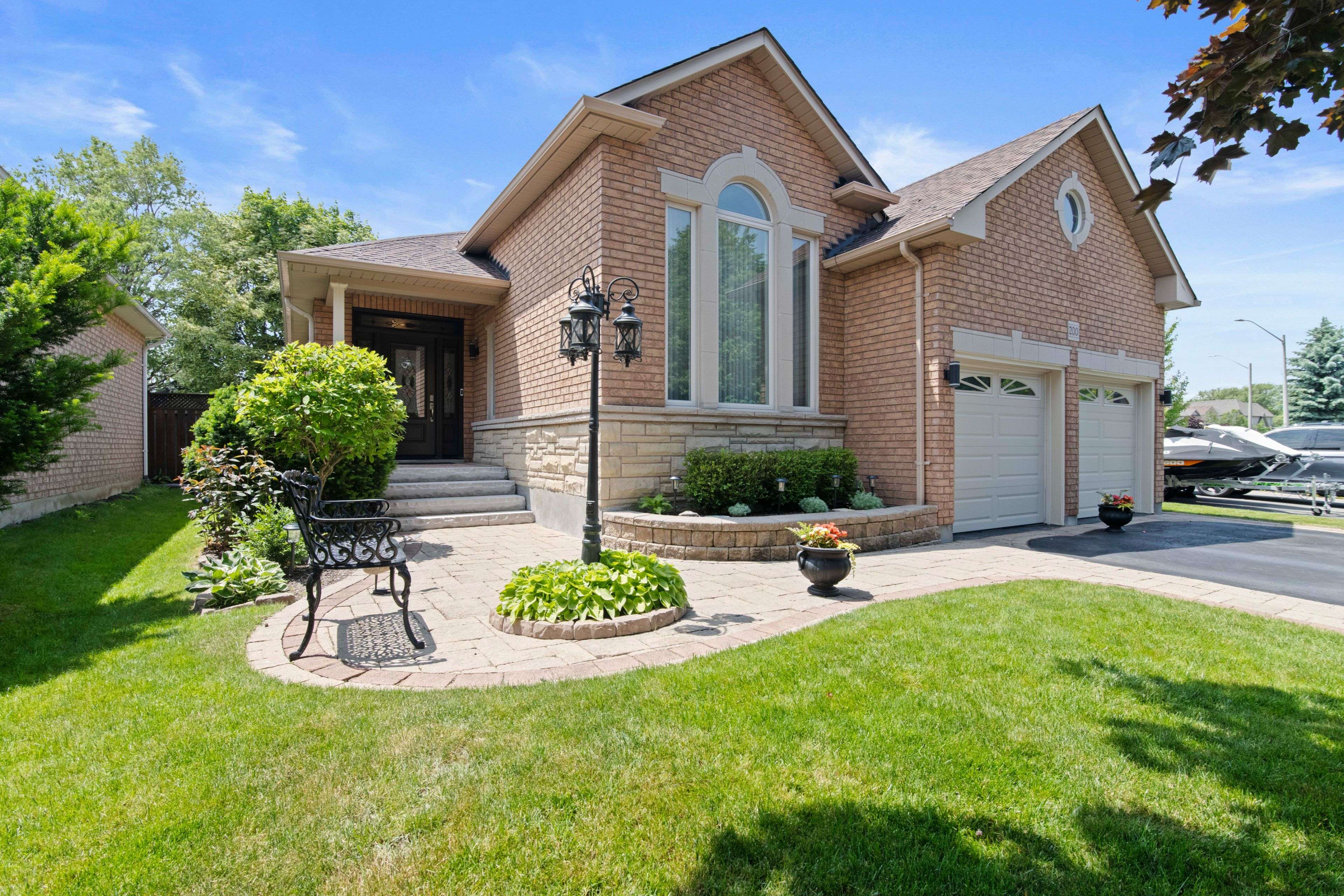 Clarington, ON L1C 5H3,200 Sprucewood CRES