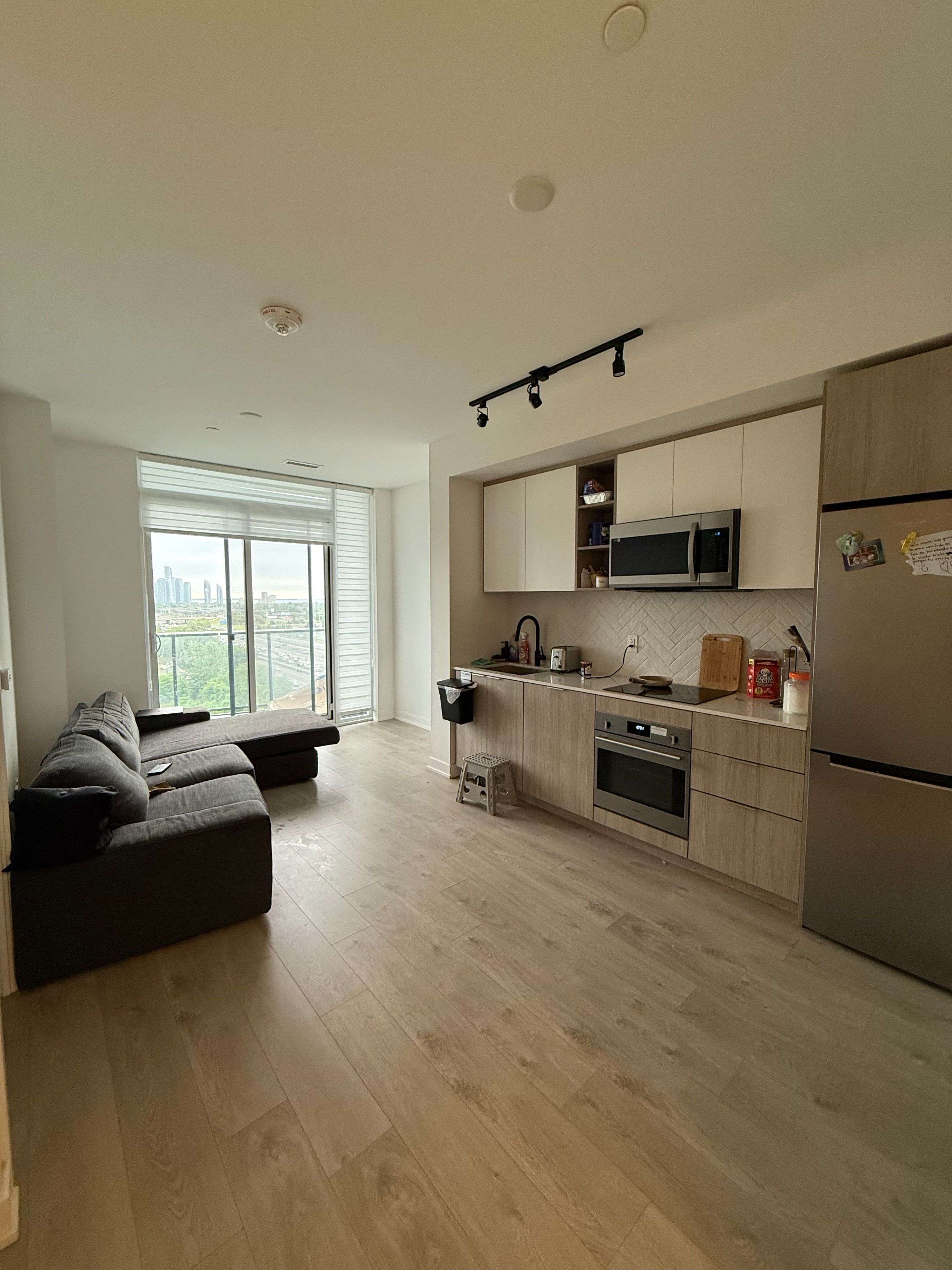 Toronto W08, ON M8Z 1R7,36 Zorra ST #905
