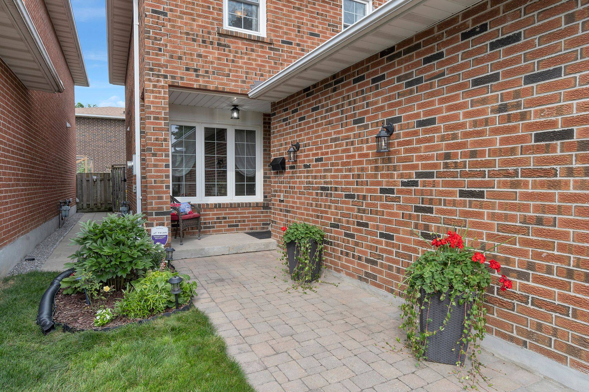 Brampton, ON L6Z 1J6,64 Maplehurst SQ