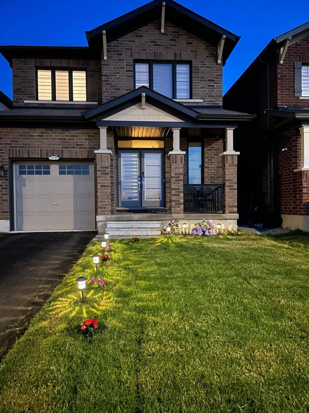 7 Royal Coachman WAY, Hamilton, ON L8J 0M2