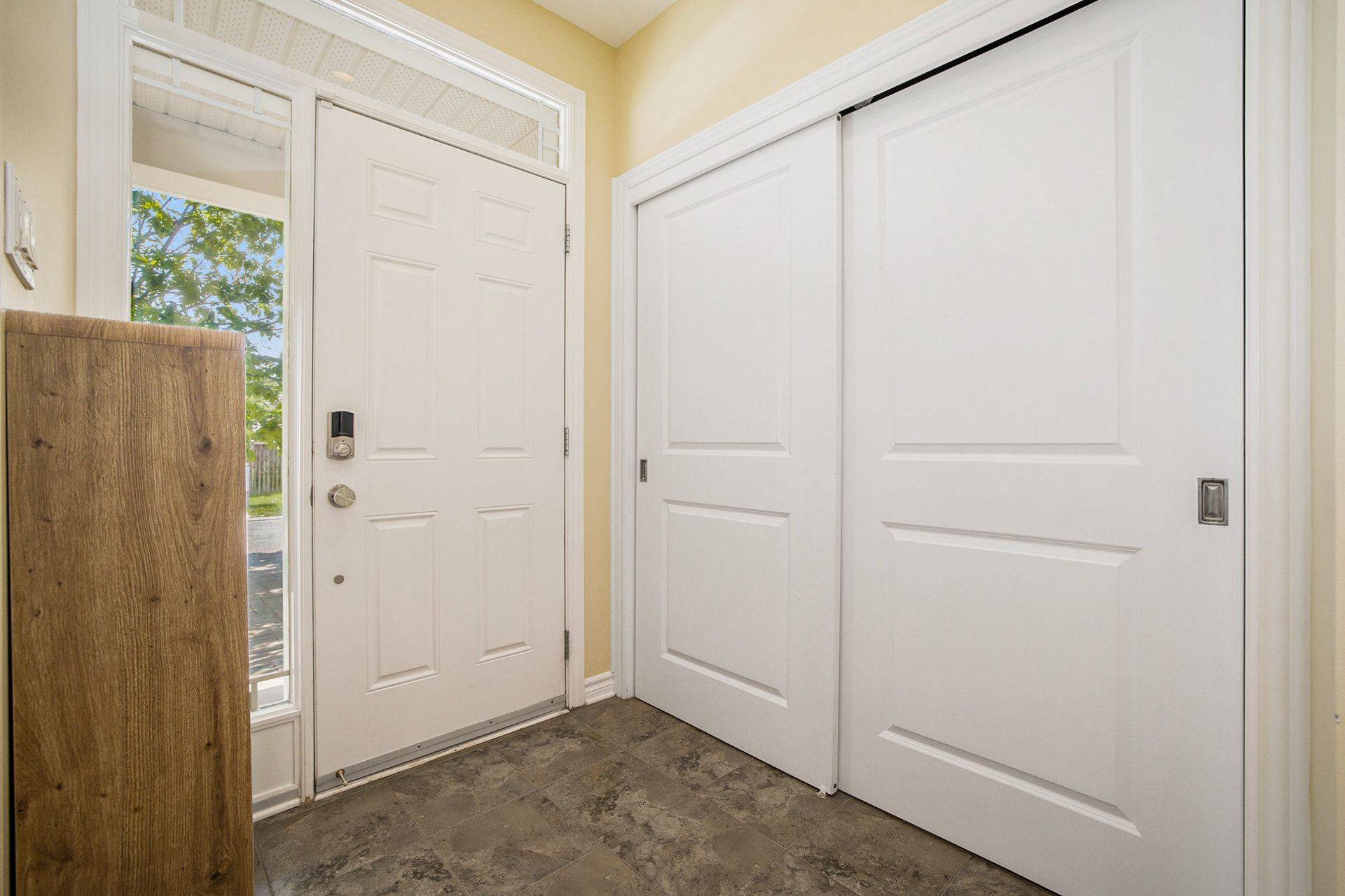 Kanata, ON K2W 0A3,804 Oakside CRES