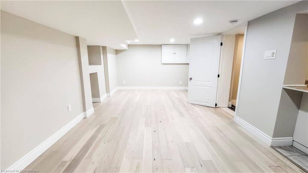Kitchener, ON N2G 2P1,1546 King ST E #1
