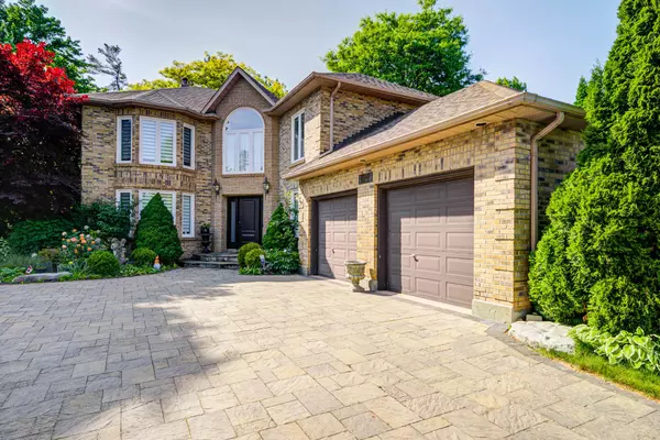 Oakville, ON L6M 1J8,1248 Old Colony RD