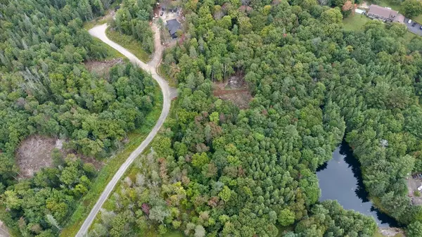 Huntsville, ON P1H 2N5,5 Foxwood CT