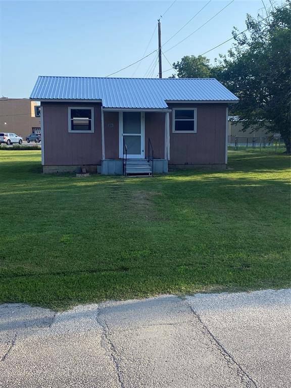 Cross Plains, TX 76443,209 6th Street