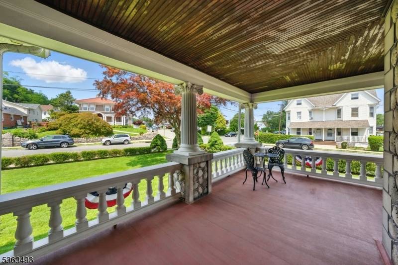 Dover Town, NJ 07801,21 Lincoln Ave