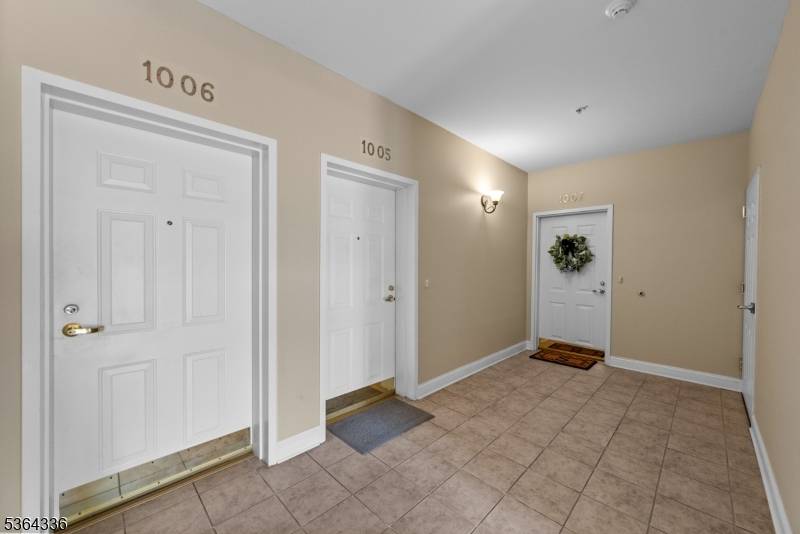 Hanover Twp., NJ 07981,1005 Meadow Brook Ct #1005