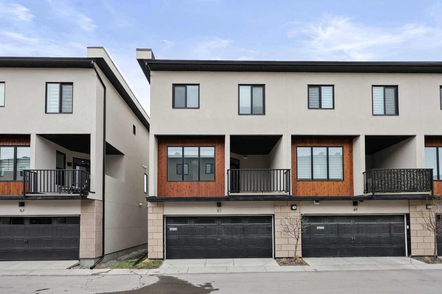 Calgary, AB T3B 6J1,51 Greenbriar PL NW