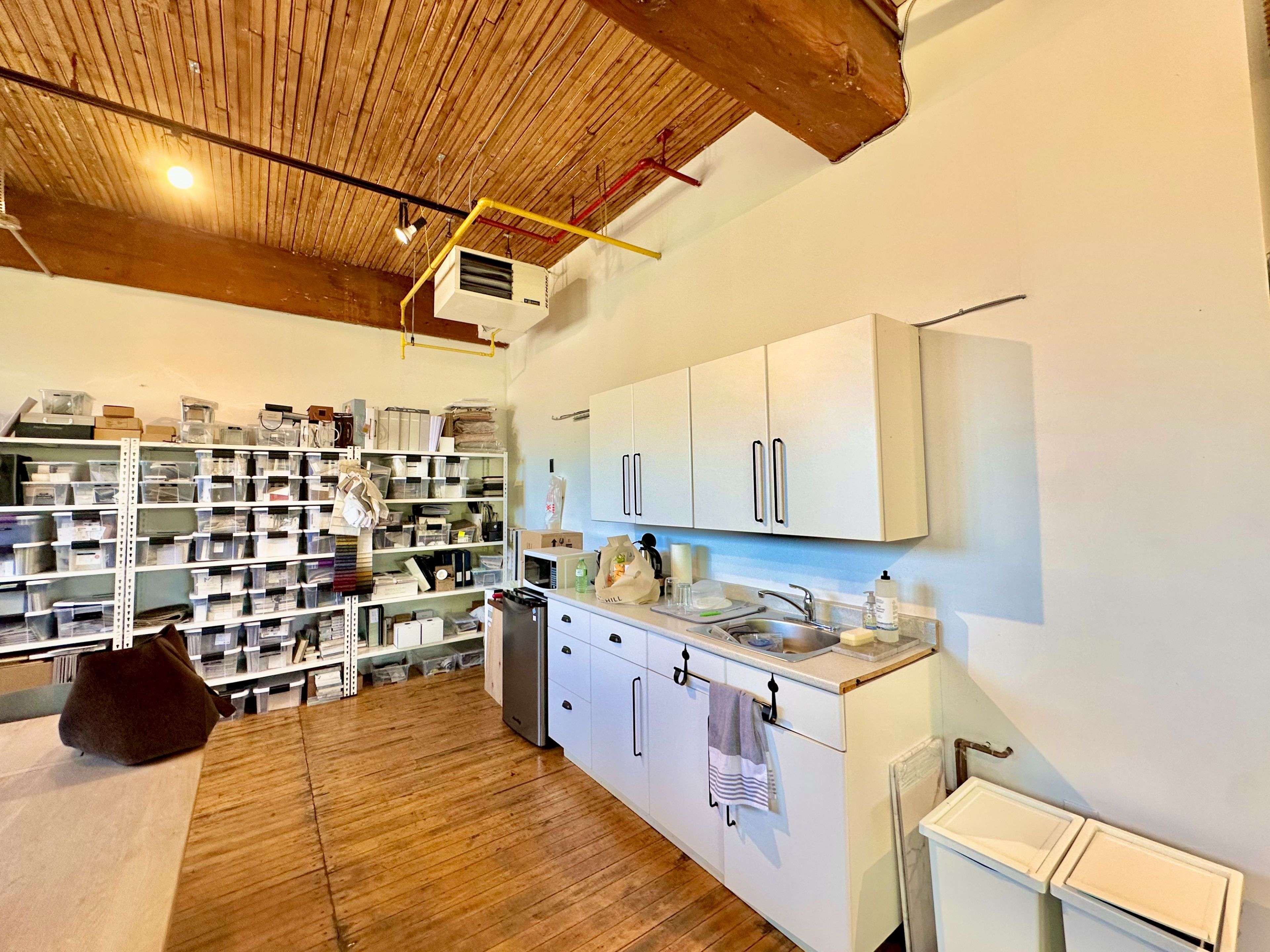 Toronto C01, ON M6K 1P4,77 Florence ST #201