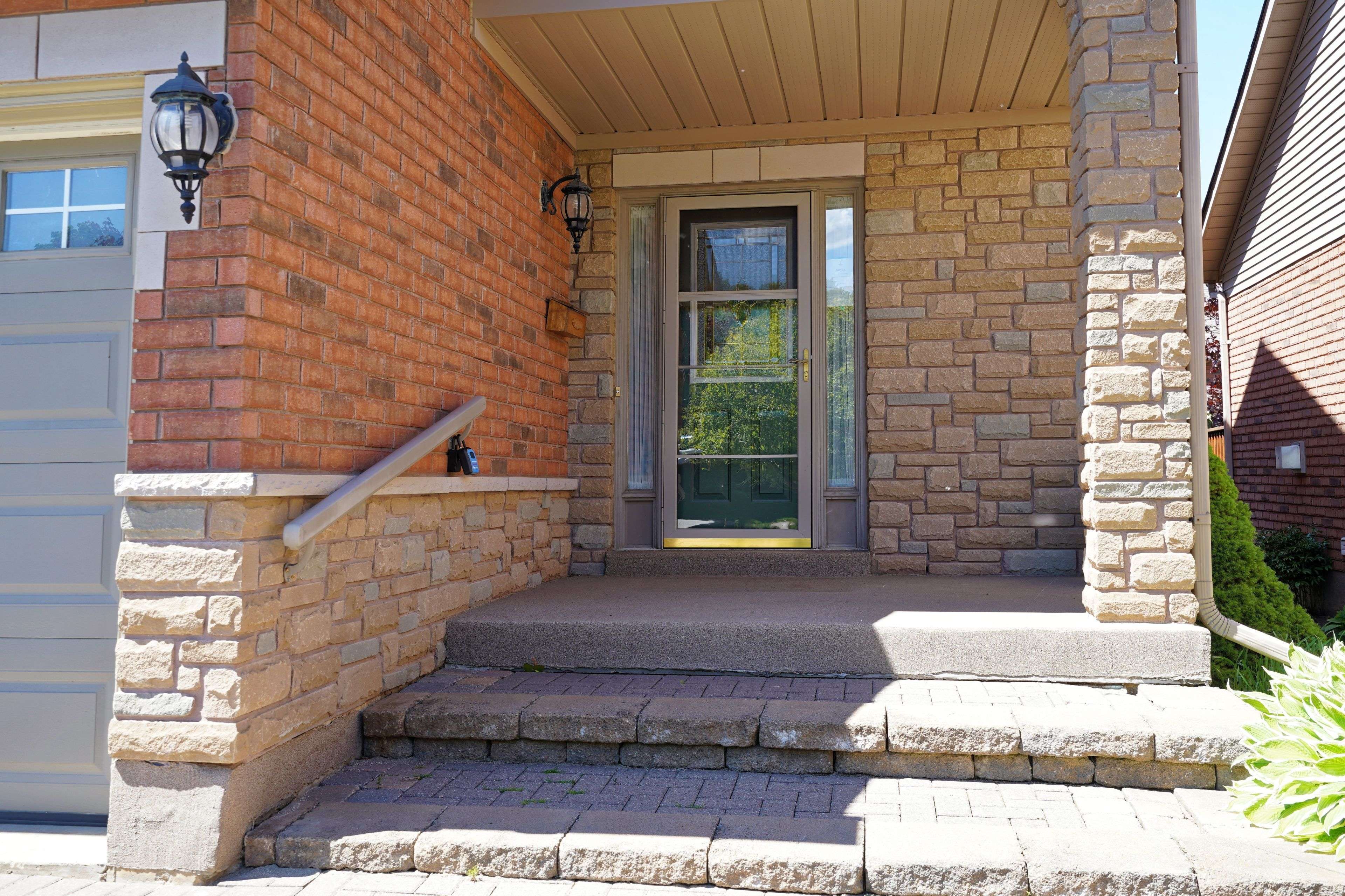 New Tecumseth, ON L9R 2A1,6 Forest Link CT