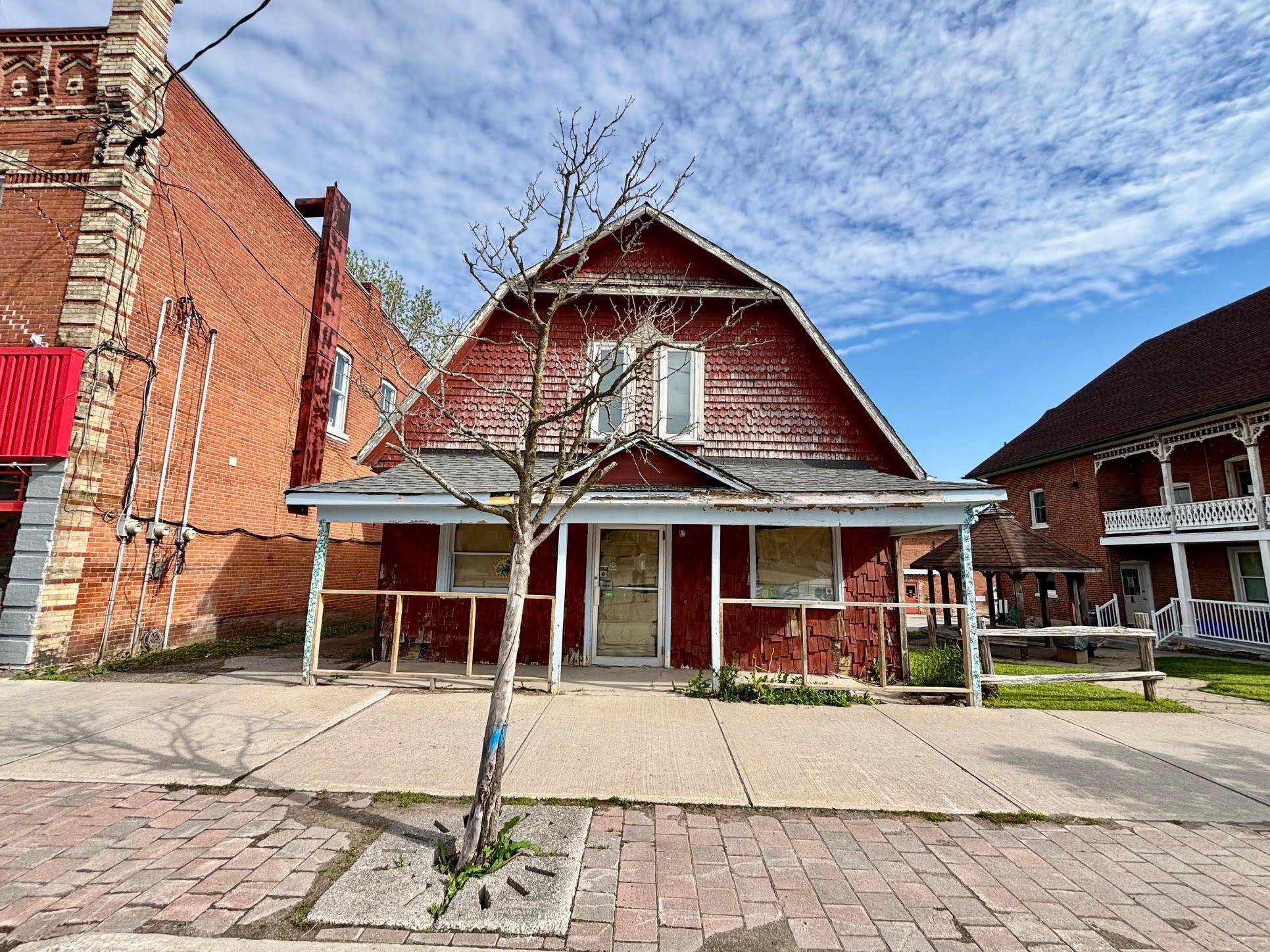 34 Cameron ST E, Brock, ON L0E 1E0