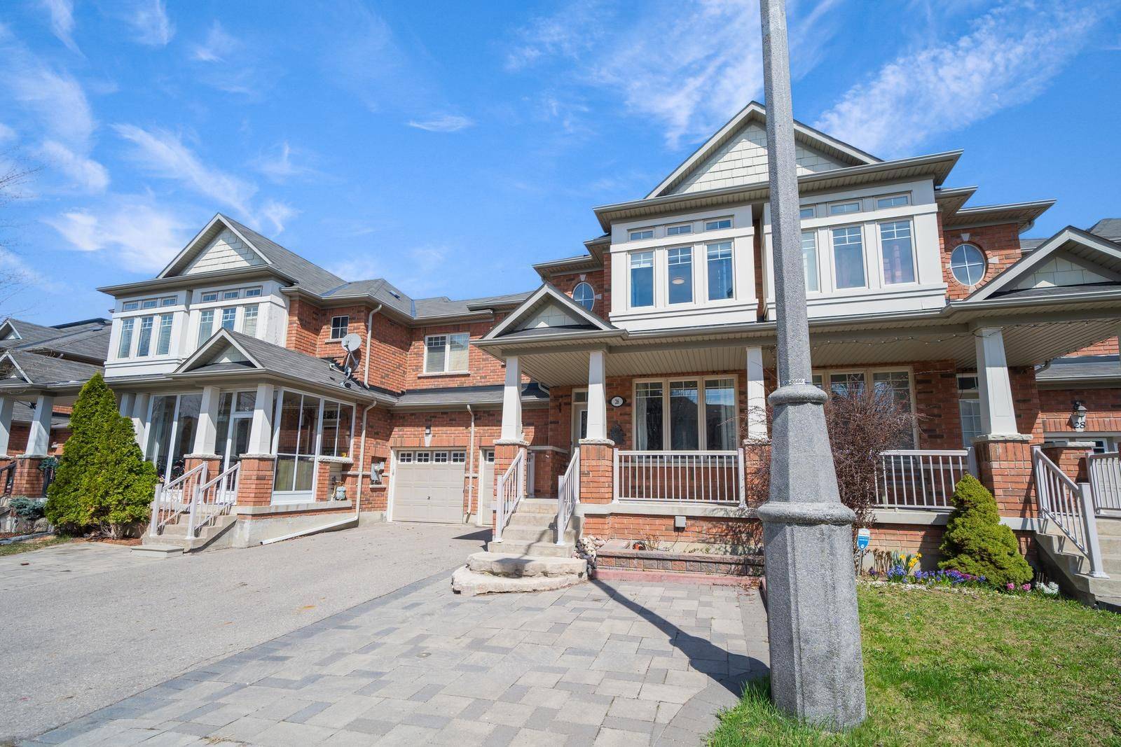 Richmond Hill, ON L4E 0B6,26 Thistle AVE