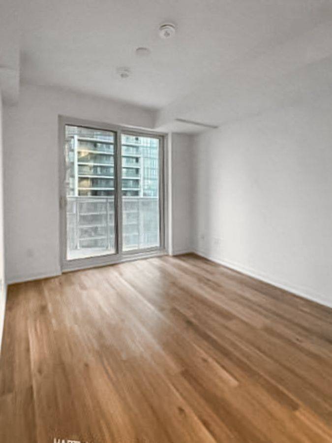 Mississauga, ON L5B 0L4,4065 Confederation Pkwy #1401