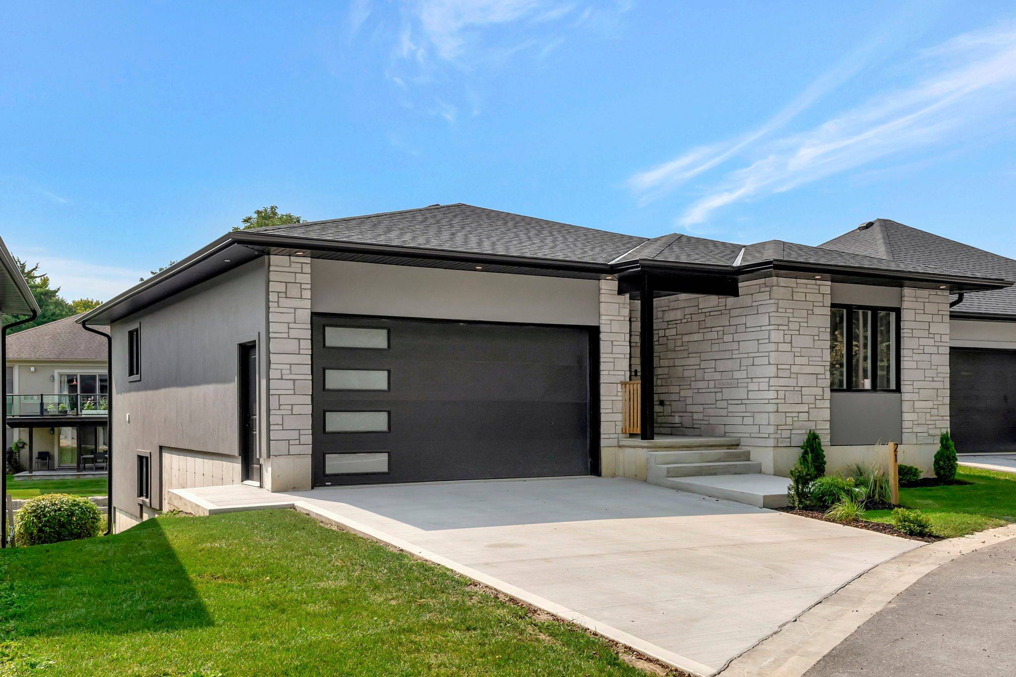Tillsonburg, ON N4G 5X3,5 John Pound RD #21