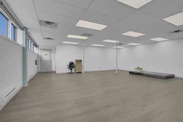 West Centre Town, ON K1Y 2Y1,981 Wellington ST #400