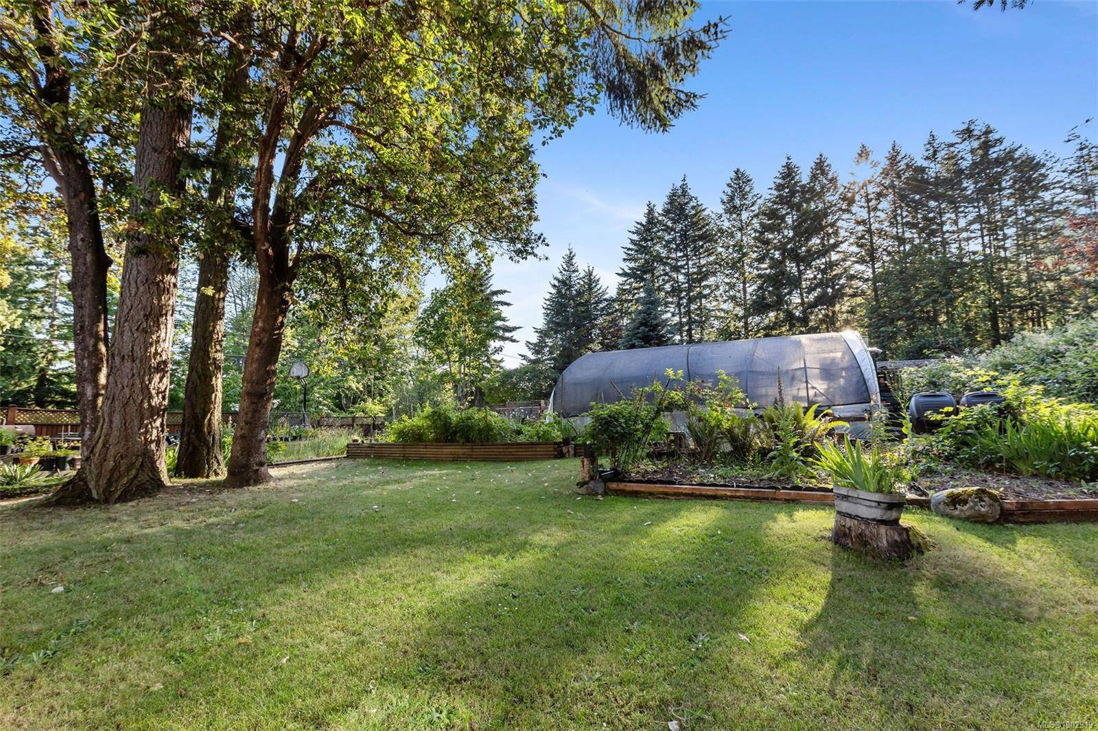 Central Saanich, BC V8X 3X1,6374 Oldfield Rd