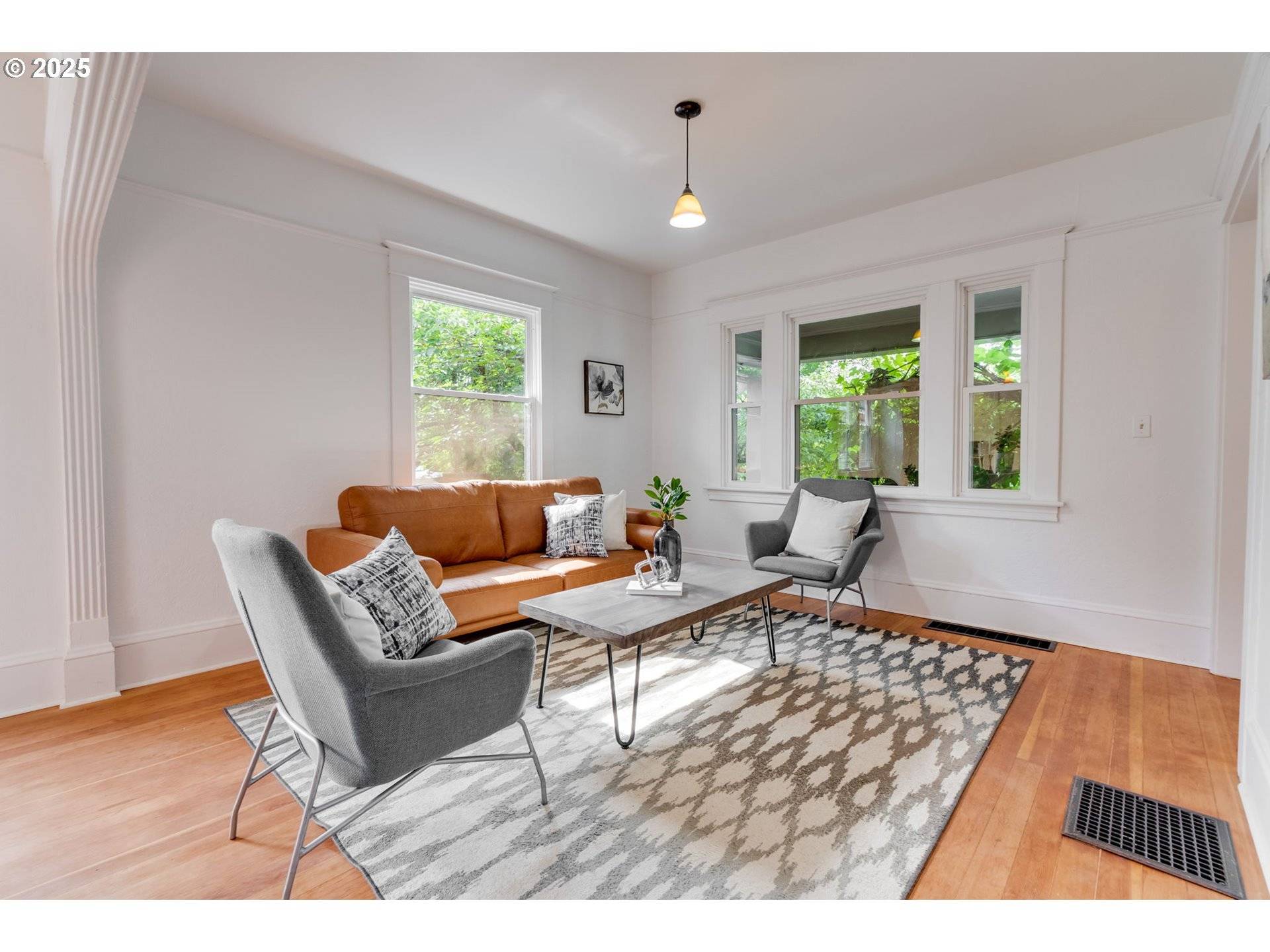 Portland, OR 97215,4261 SE MORRISON ST