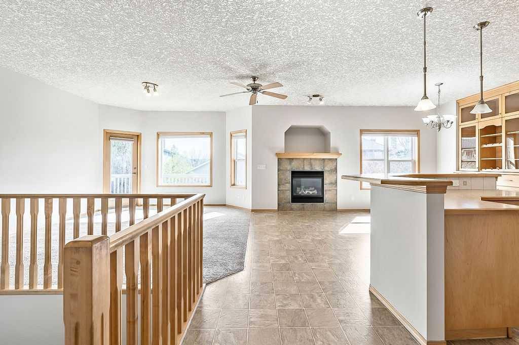 Okotoks, AB T1S 1H1,767 Cimarron Close