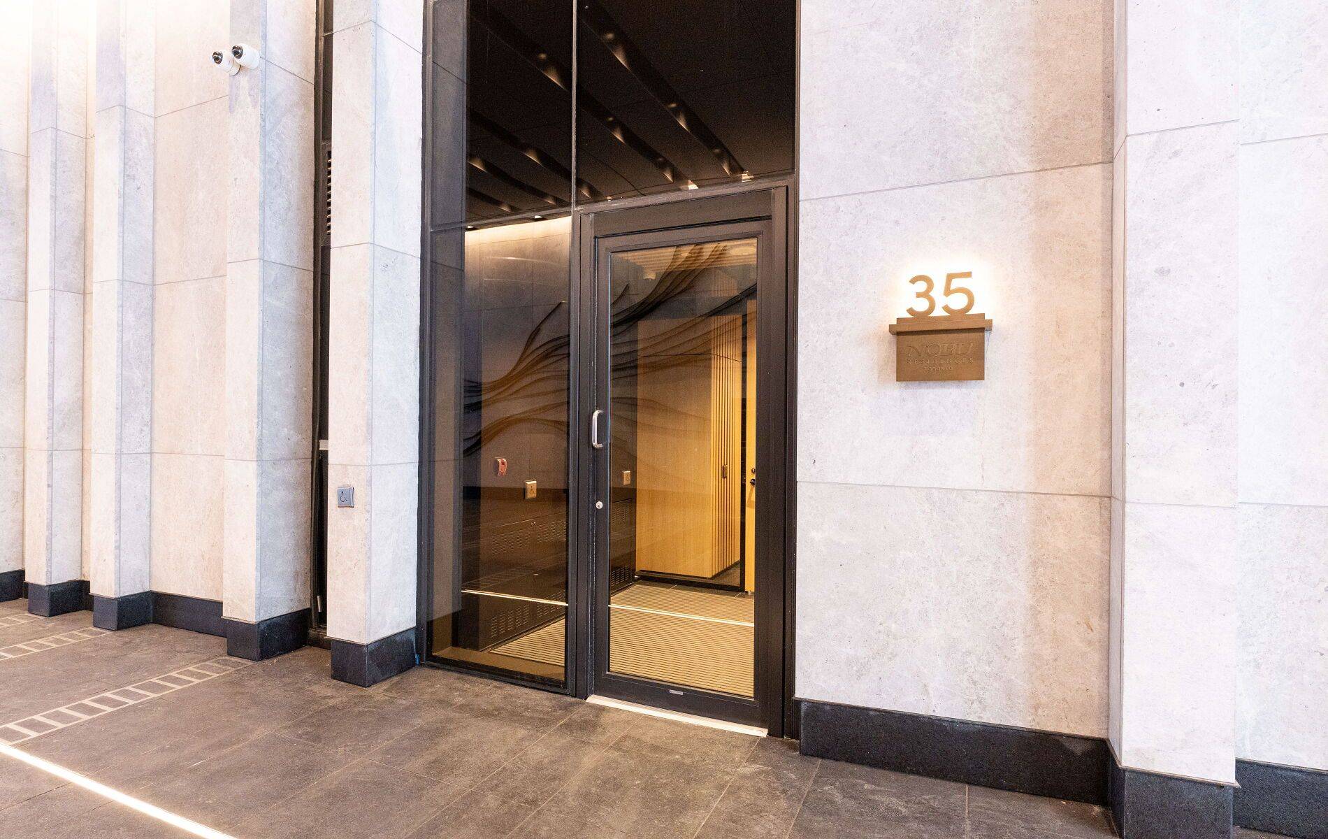 Toronto C01, ON M5V 1H2,35 Mercer ST #1114