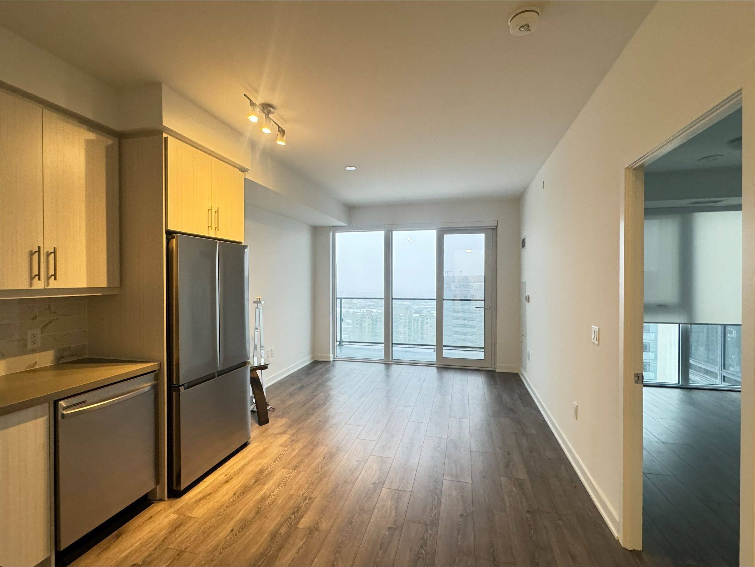 Richmond Hill, ON L4B 0H6,105 Oneida CRES #2309