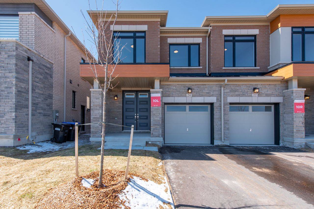 Springwater, ON L9X 2E4,24 Wild Ginger LN