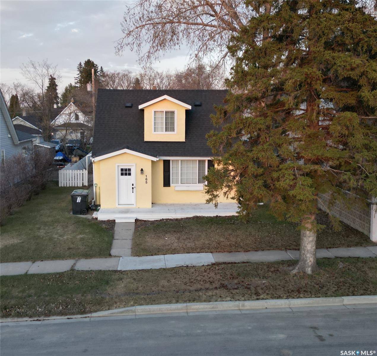 165 Roslyn AVENUE, Yorkton, SK S3N 1P2