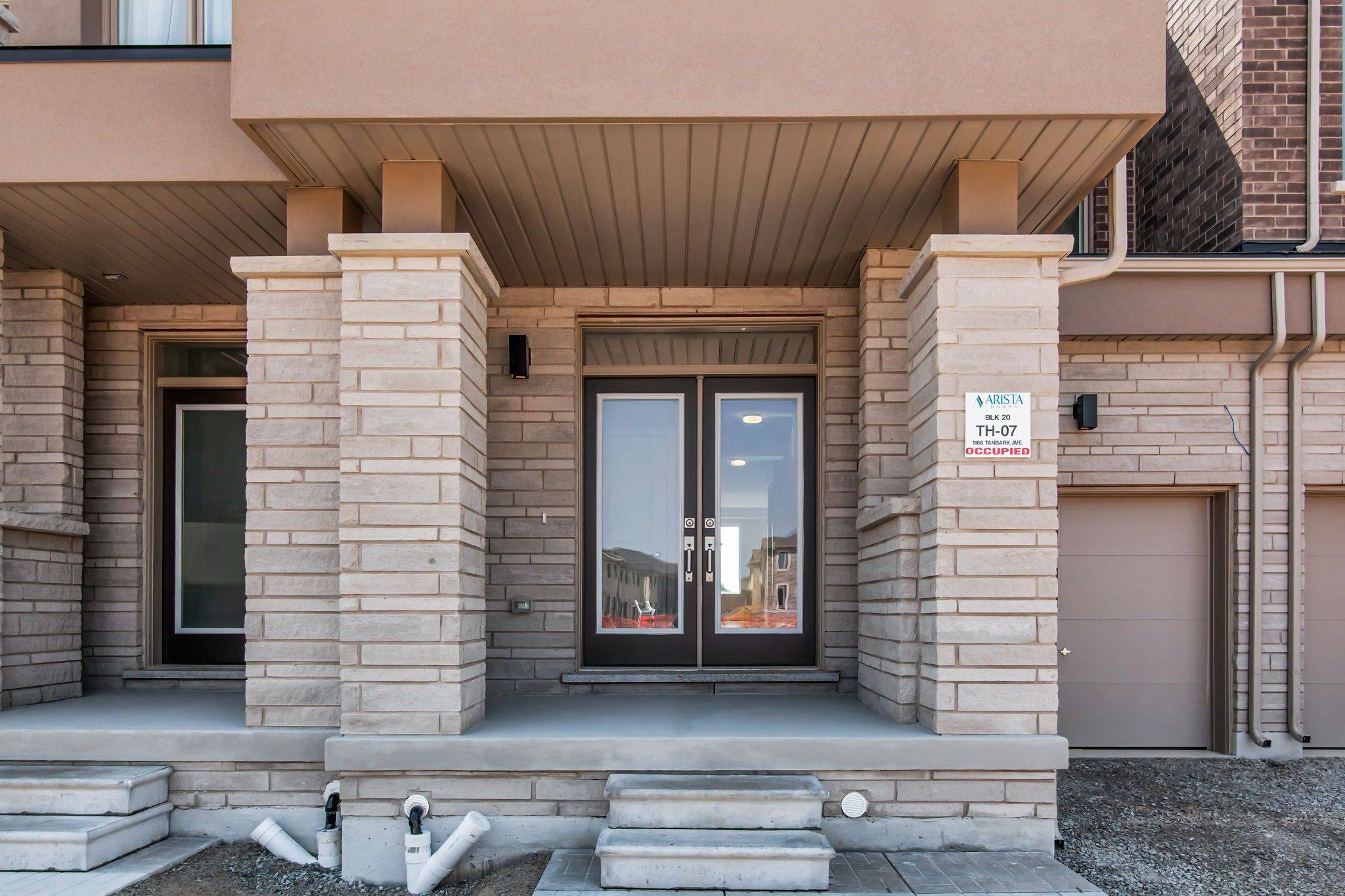 Oakville, ON L6H 8C4,1166 Tanbark AVE