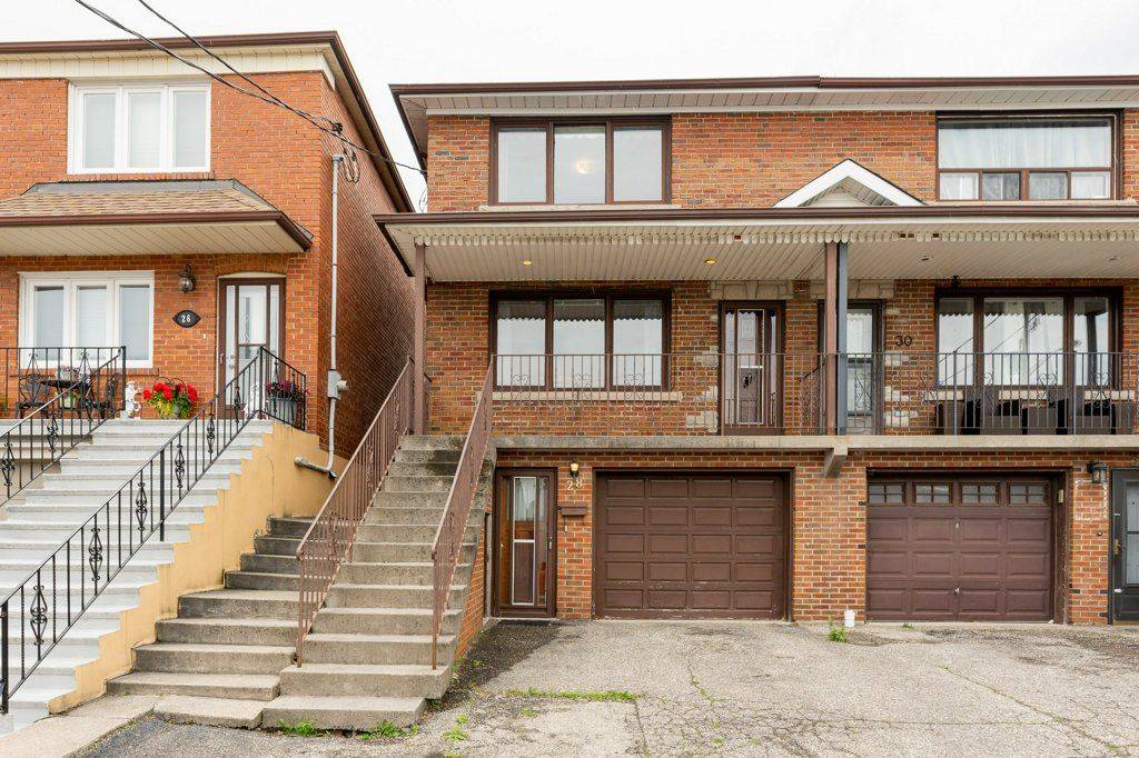 28 Lacey AVE, Toronto W03, ON M6M 3L7